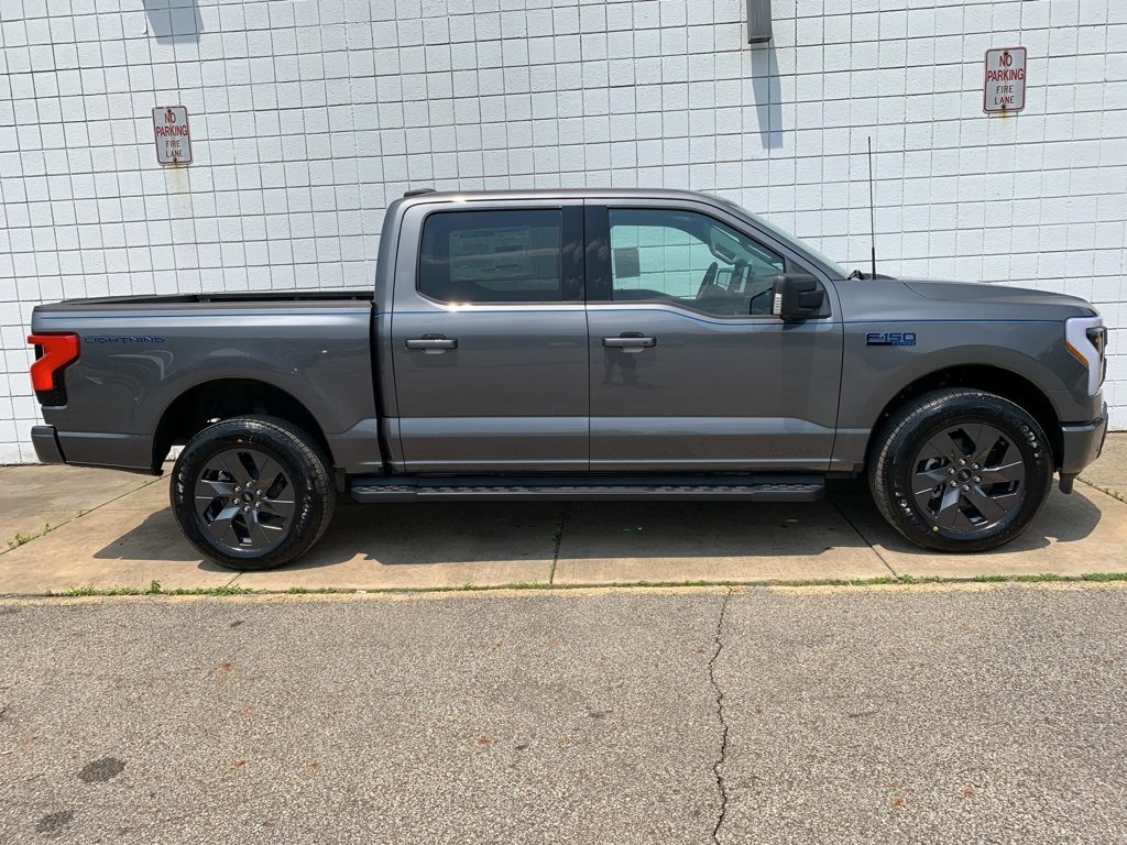 New 2025 Ford F150 Lightning Flash image 9