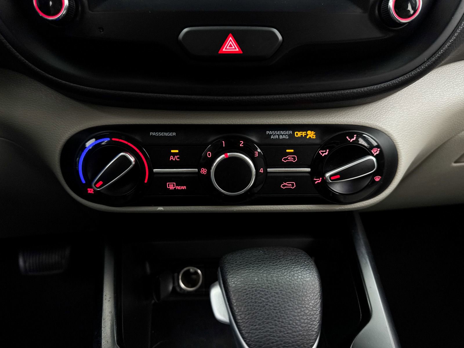 Used 2021 Kia Soul LX image 24