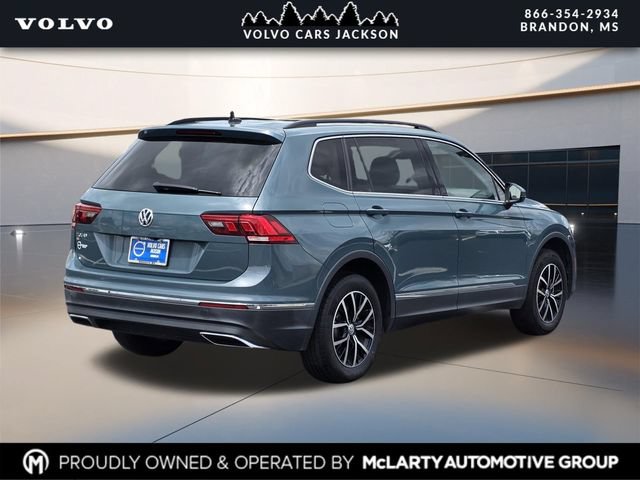 Used 2021 Volkswagen Tiguan SE w/ Panoramic Sunroof Package FWD image 4