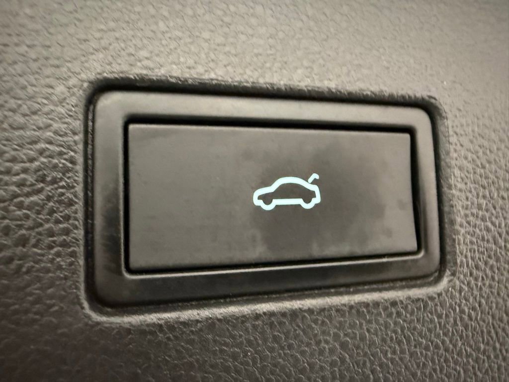 Used 2022 Volkswagen Atlas SEL image 12