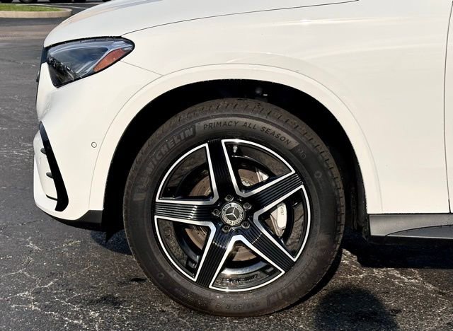 Used 2025 Mercedes-Benz GLC 300 4MATIC image 8