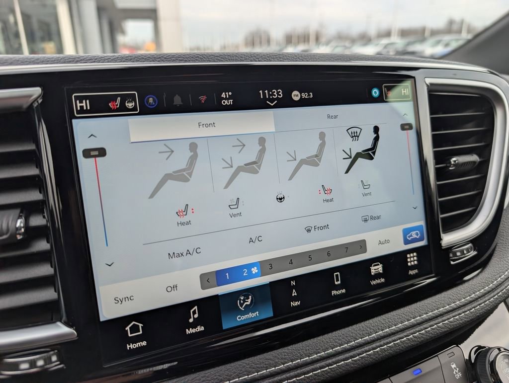 New 2026 Chrysler Pacifica Limited w/ S Appearance Package image 26