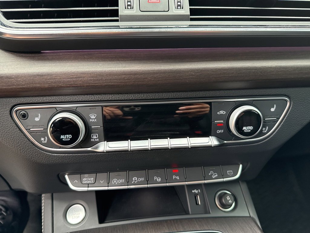 Used 2023 Audi Q5 2.0T Prestige image 13