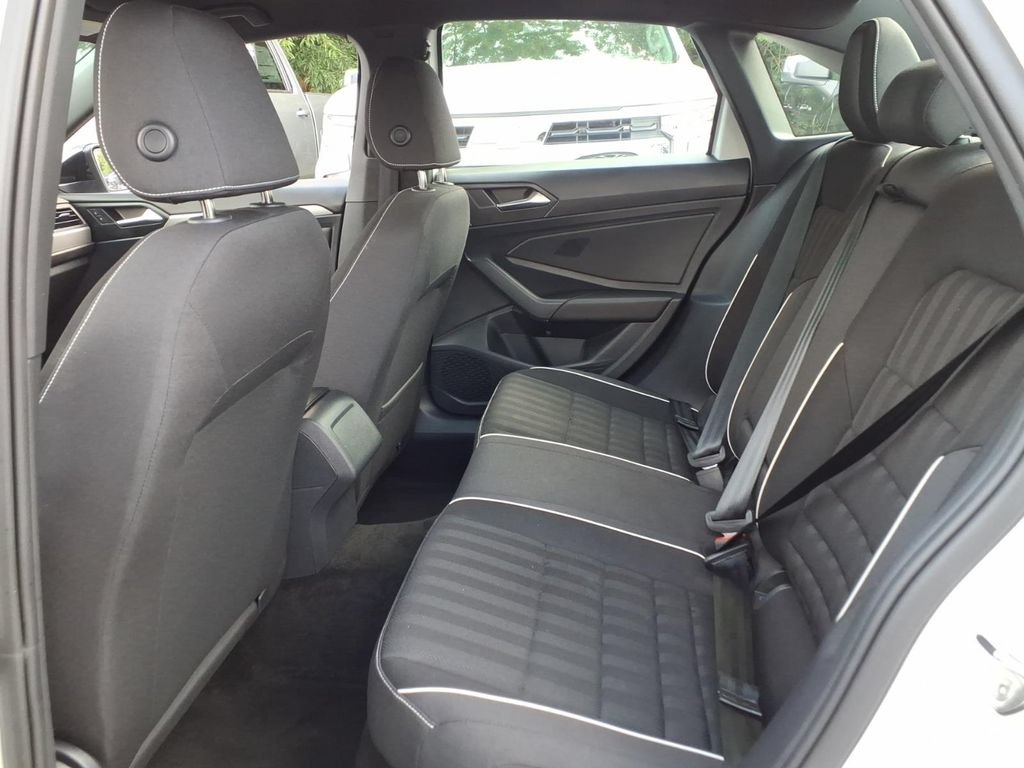 Used 2023 Volkswagen Jetta Sport FWD image 16