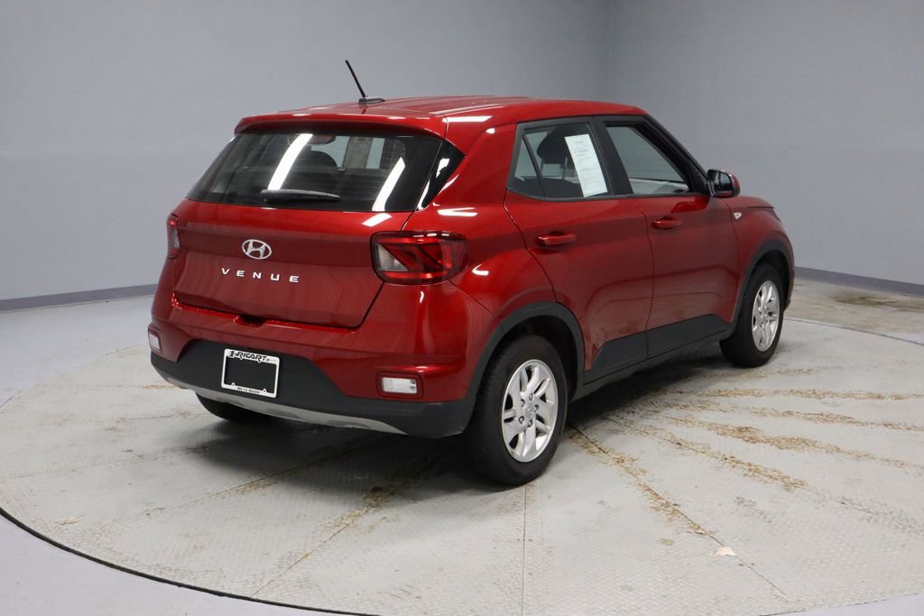 Certified 2025 Hyundai Venue SE FWD image 10