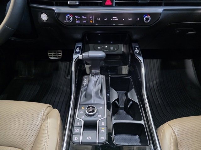 Used 2025 Kia Sorento SX Prestige w/ Olive Brown Leather Package image 21