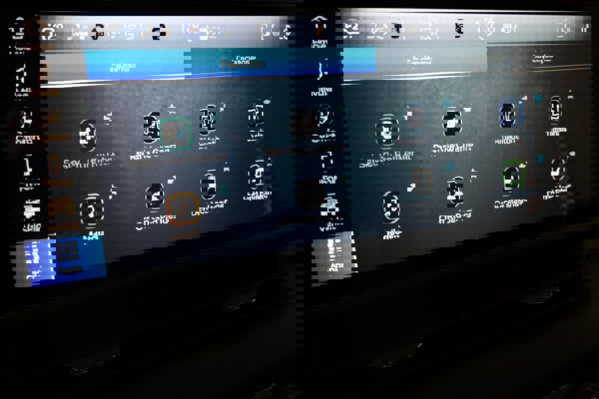 Used 2024 Jeep Wrangler Unlimited w/ Convenience Group image 49