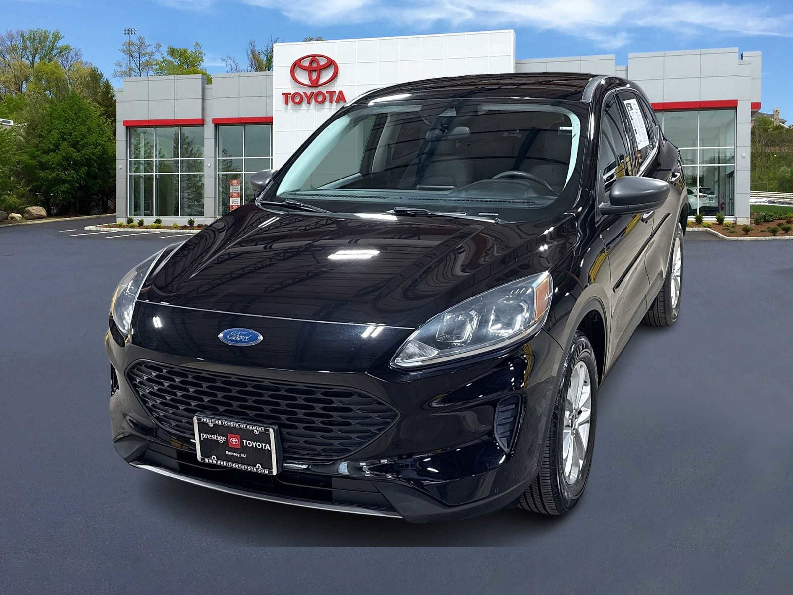 Used 2021 Ford Escape S image 1