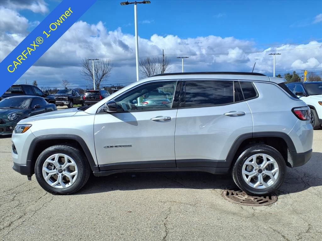 Used 2025 Jeep Compass Latitude image 9