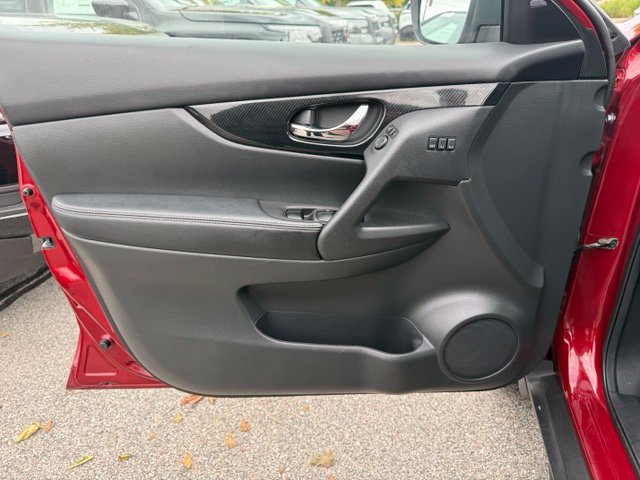 Used 2019 Nissan Rogue SL w/ Premium Package AWD/4WD image 11