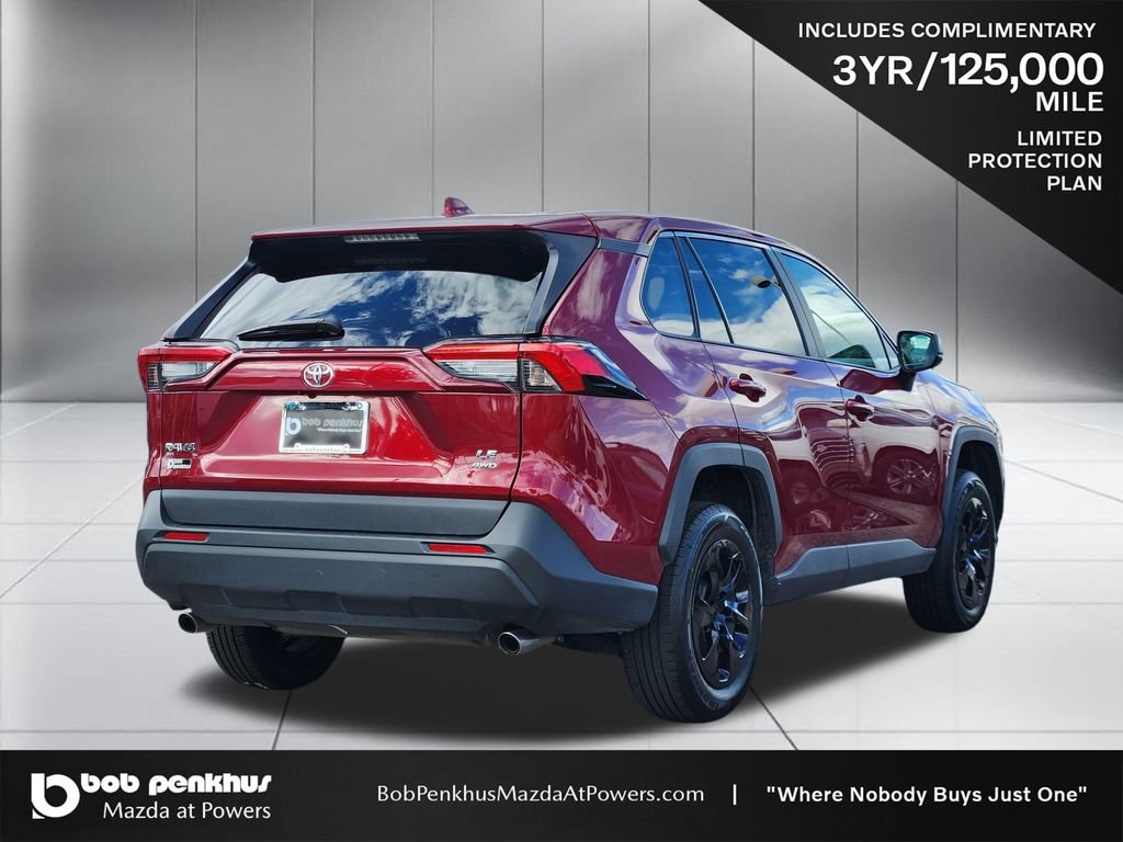 Used 2025 Toyota RAV4 LE AWD/4WD image 25