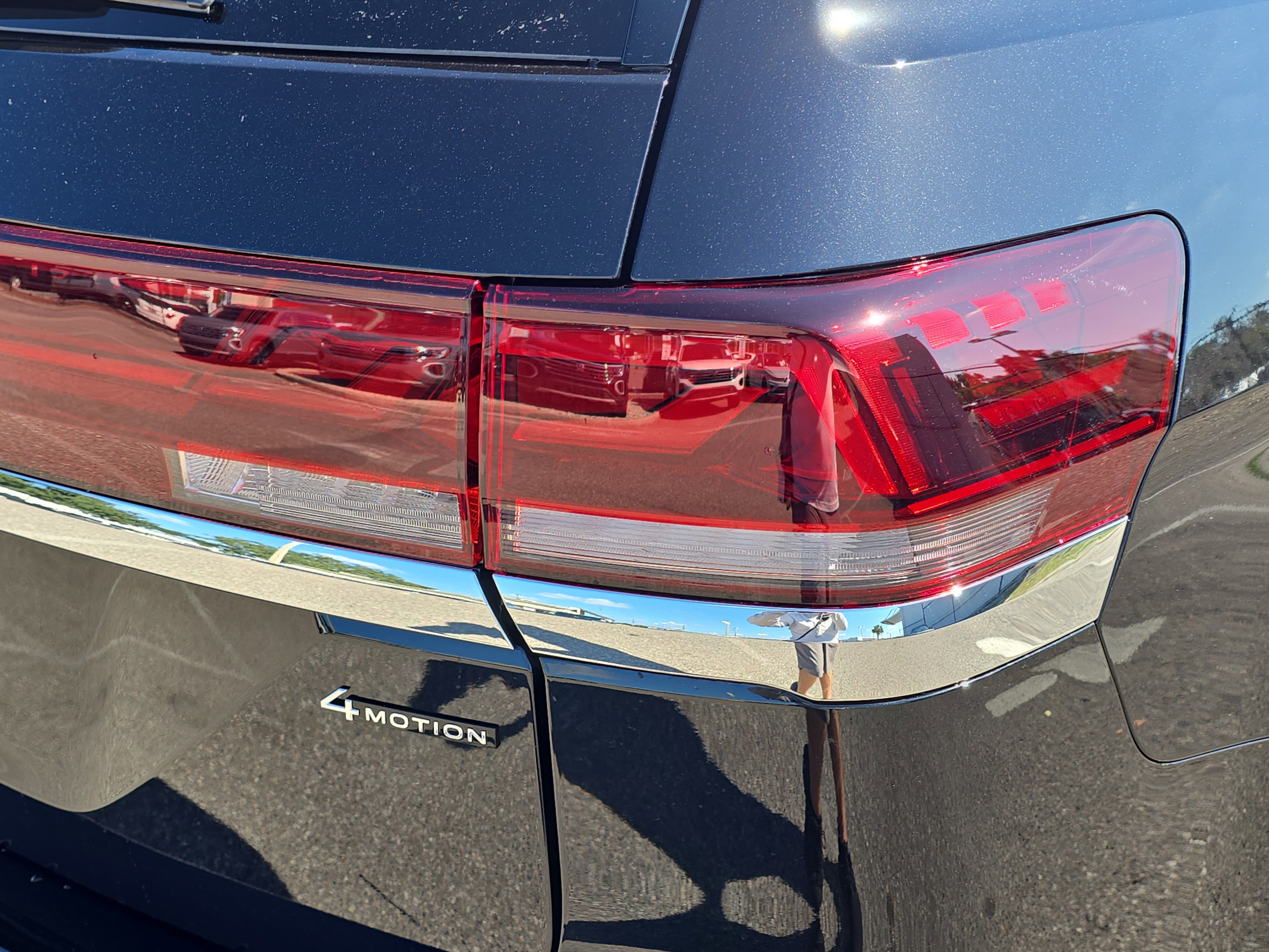 New 2026 Volkswagen Atlas SEL Premium R-Line image 7