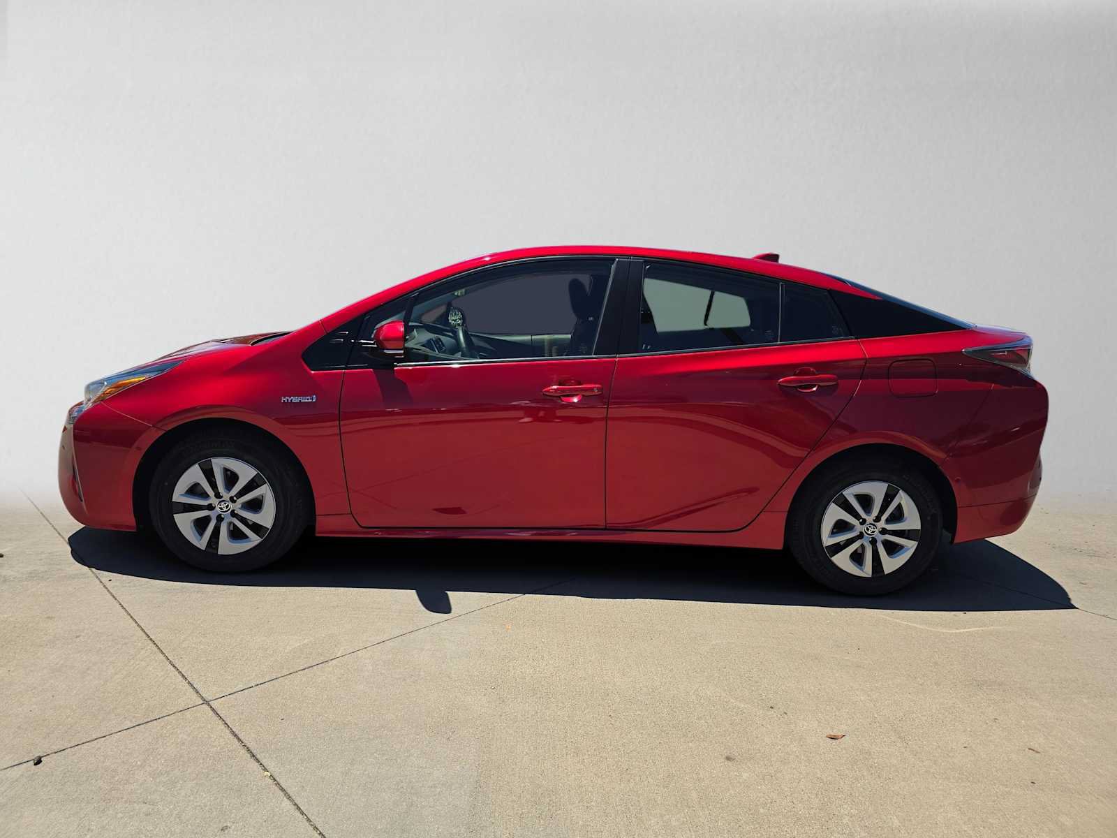 Used 2018 Toyota Prius Two w/ Prius Two Safety Plus Package FWD image 6