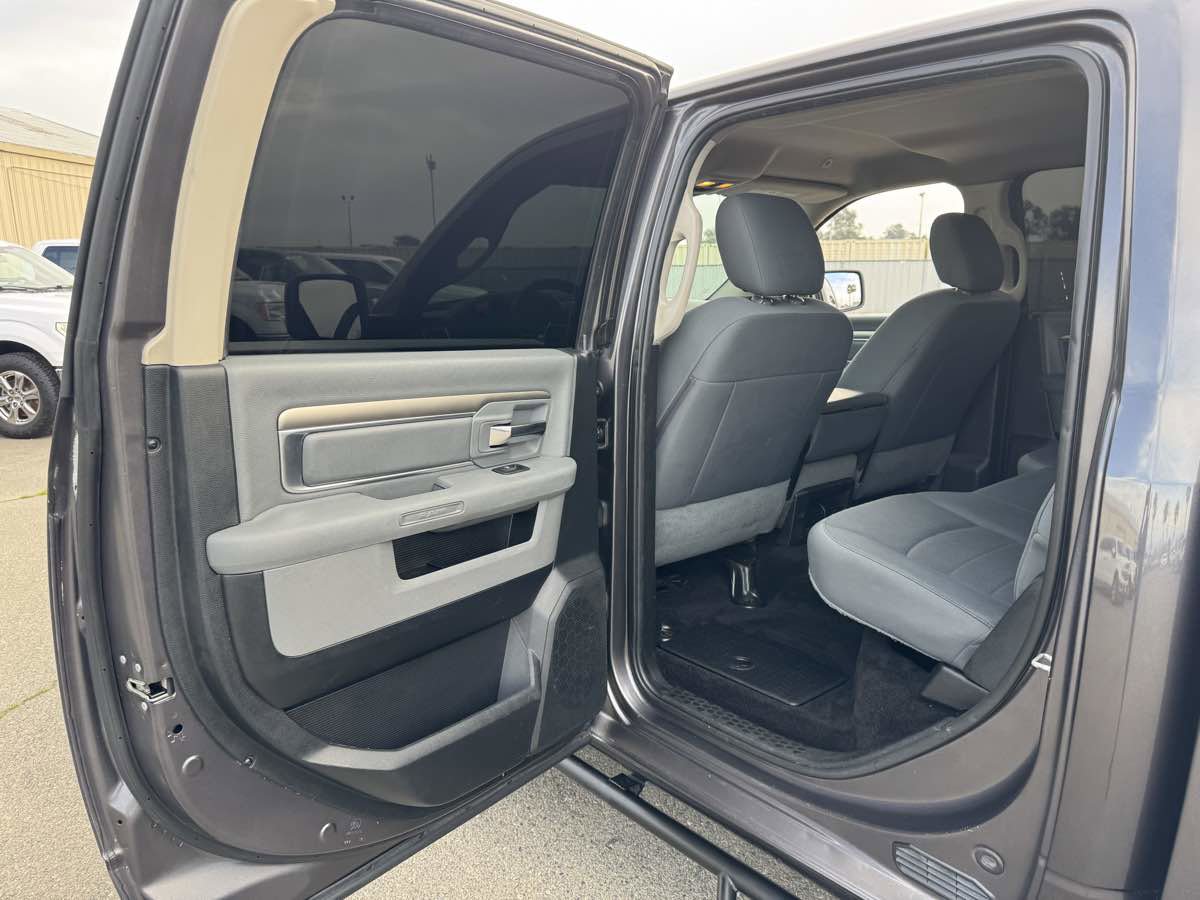 Used 2017 RAM 1500 Classic SLT image 22