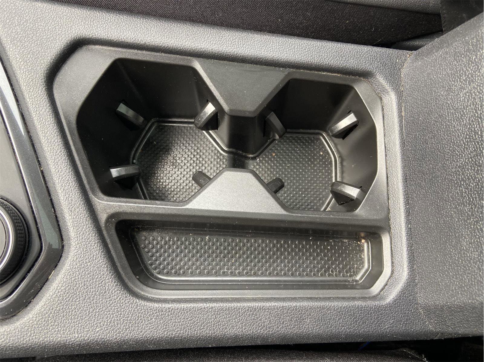 Used 2023 Volkswagen Tiguan SE image 34