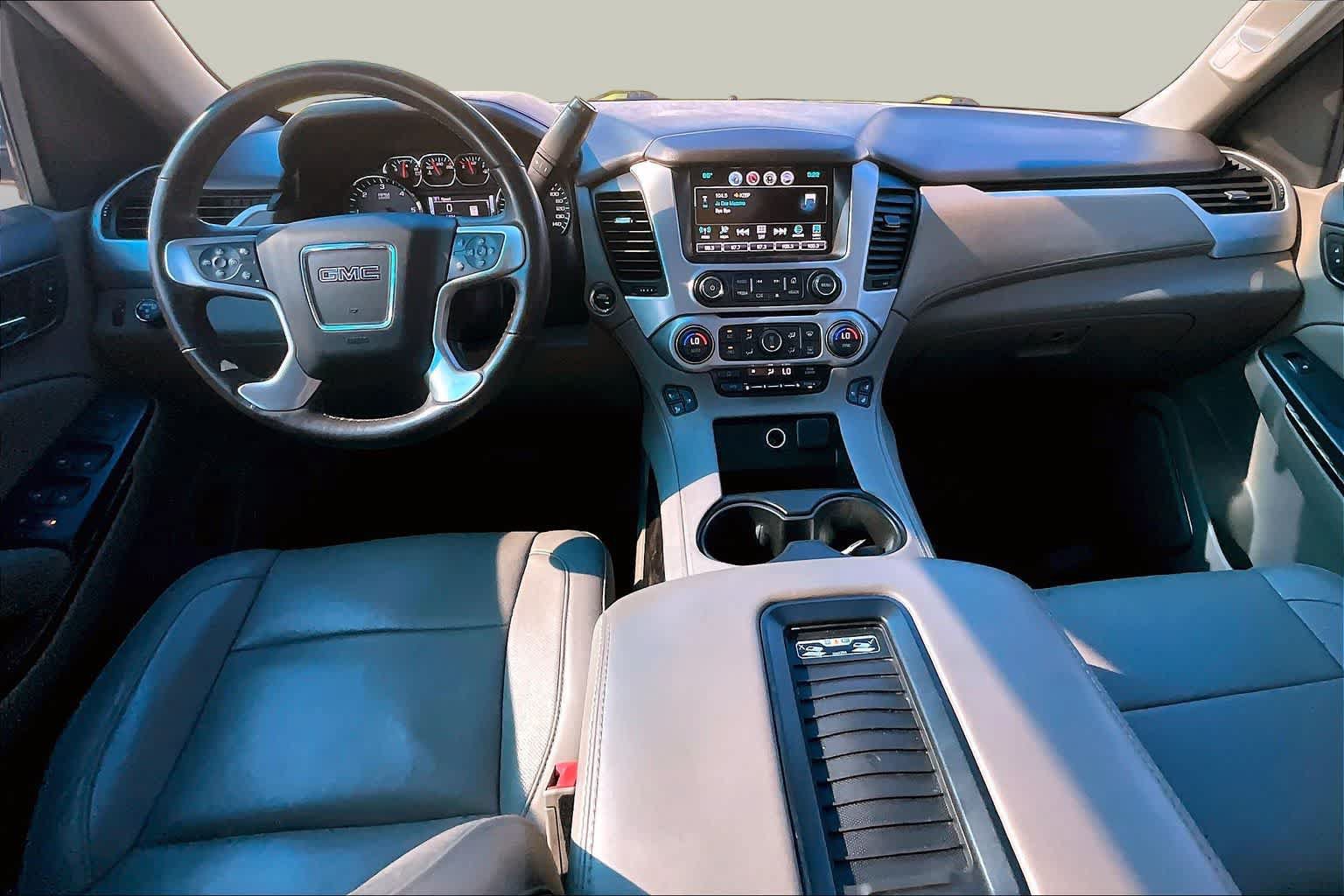 Used 2017 GMC Yukon XL SLT w/ Premium Edition RWD image 16