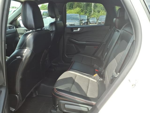 Certified 2024 Ford Escape ST-Line w/ Tech Pack #1 AWD/4WD image 9