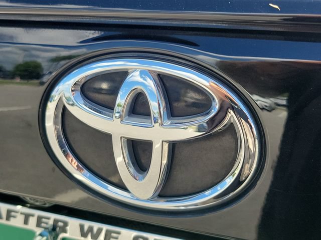 Used 2025 Toyota RAV4 XLE FWD image 8