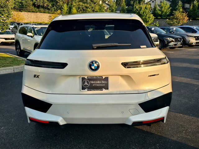 Used 2023 BMW iX xDrive50 w/ Ultimate Package 2 AWD/4WD image 9