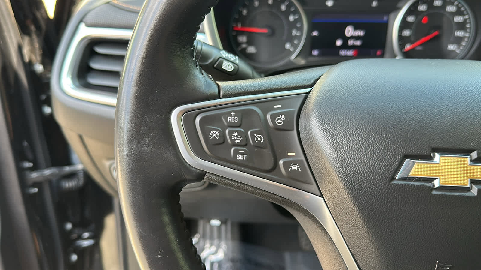 Used 2022 Chevrolet Equinox Premier image 15