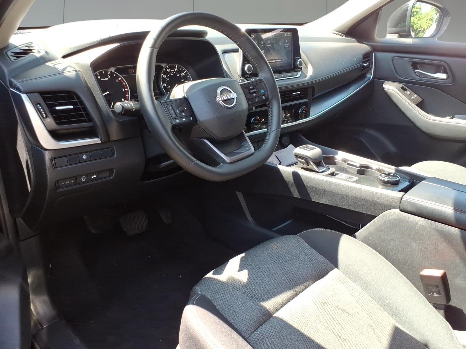 Used 2026 Nissan Rogue SV AWD/4WD image 10