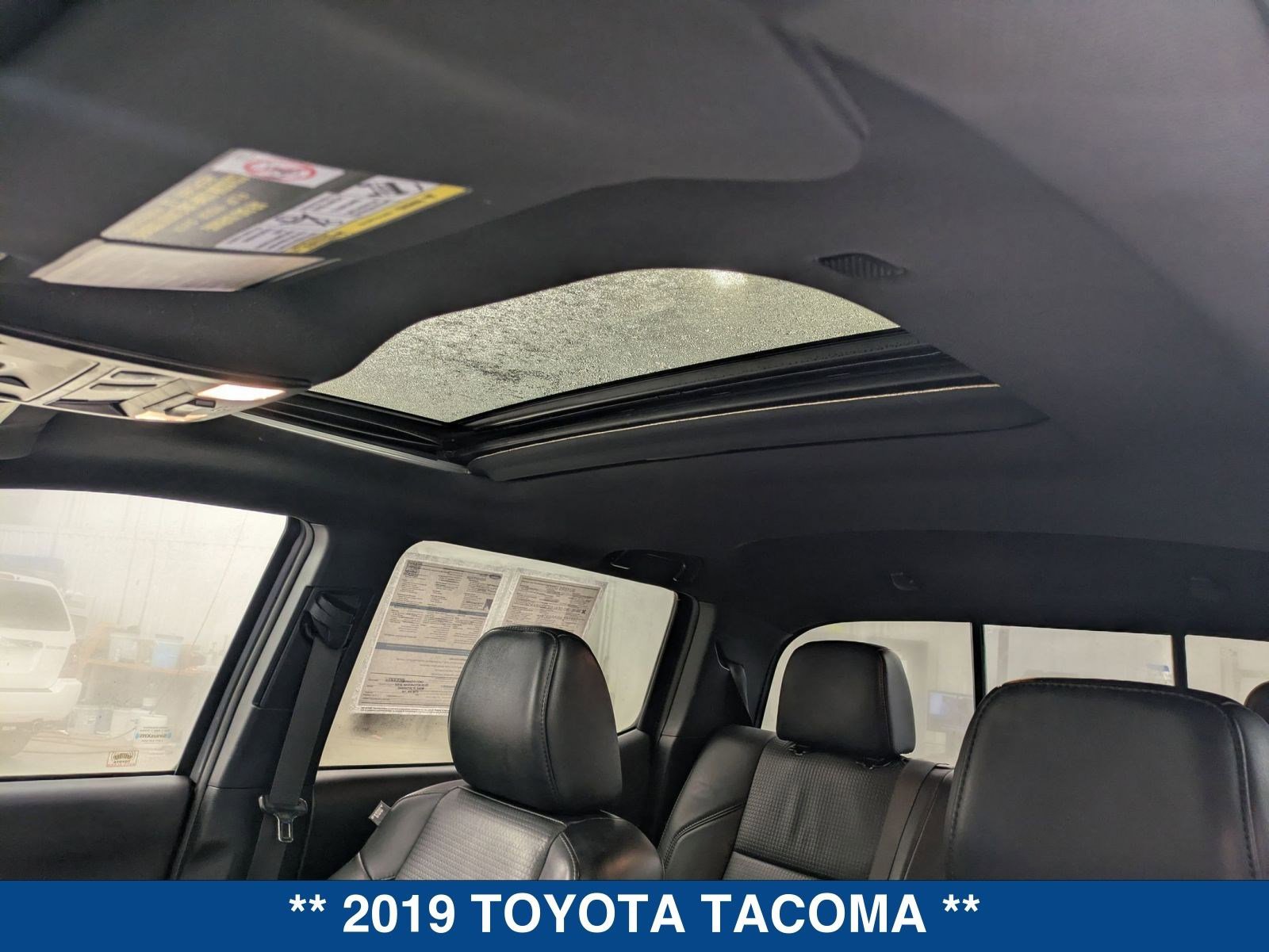 Used 2019 Toyota Tacoma TRD Off-Road image 29