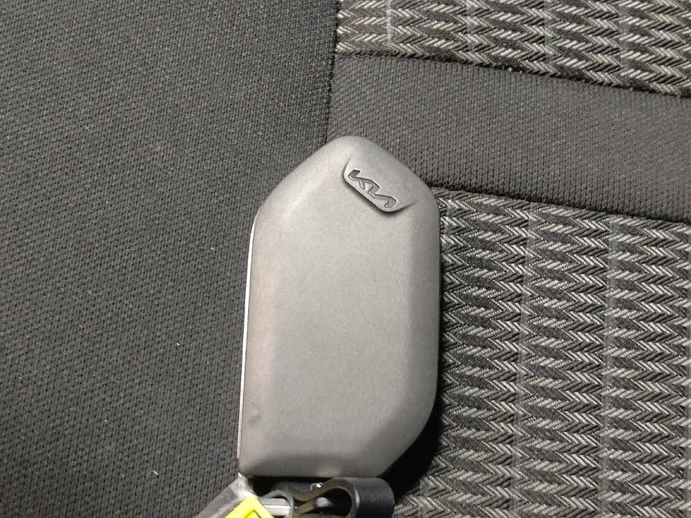 Used 2024 Kia Sorento LX FWD image 32