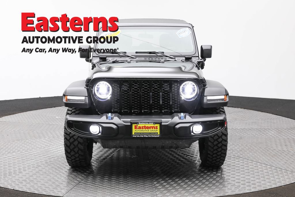 Used 2023 Jeep Wrangler Unlimited w/ Cold Weather Group AWD/4WD image 2