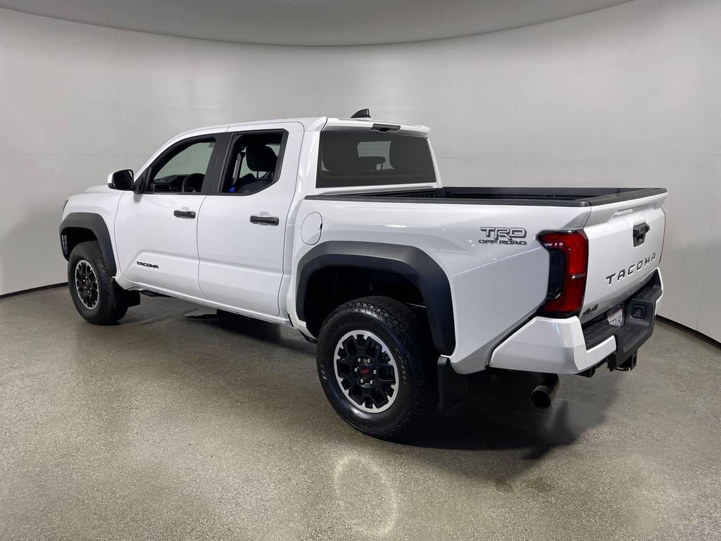 Certified 2025 Toyota Tacoma TRD Off-Road AWD/4WD image 5