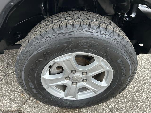 Used 2021 Jeep Wrangler Unlimited Sport image 33