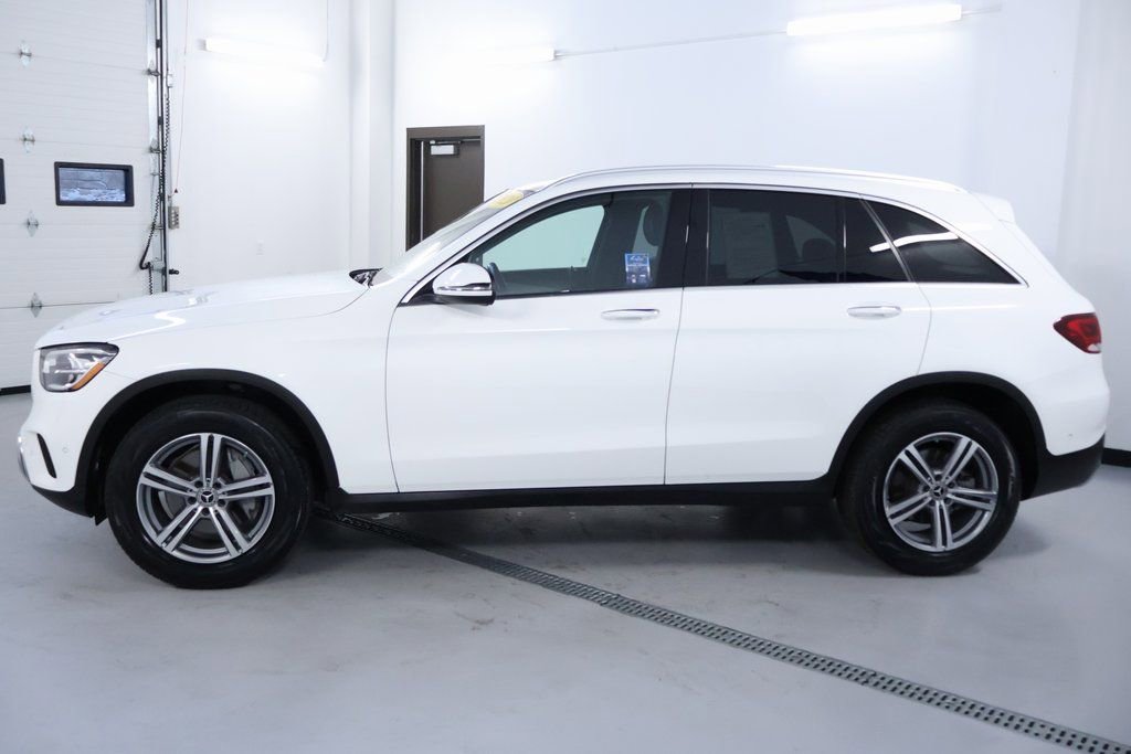 Used 2021 Mercedes-Benz GLC 300 4MATIC image 4