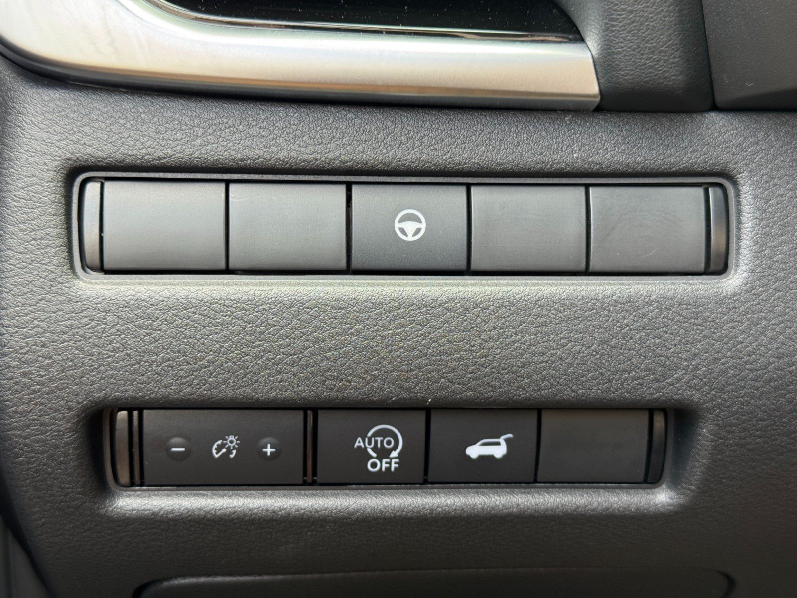 Used 2024 Nissan Rogue SL w/ SL Premium Package FWD image 18