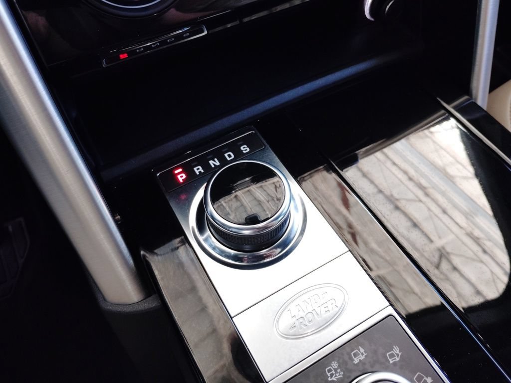 Used 2019 Land Rover Discovery HSE AWD/4WD image 36