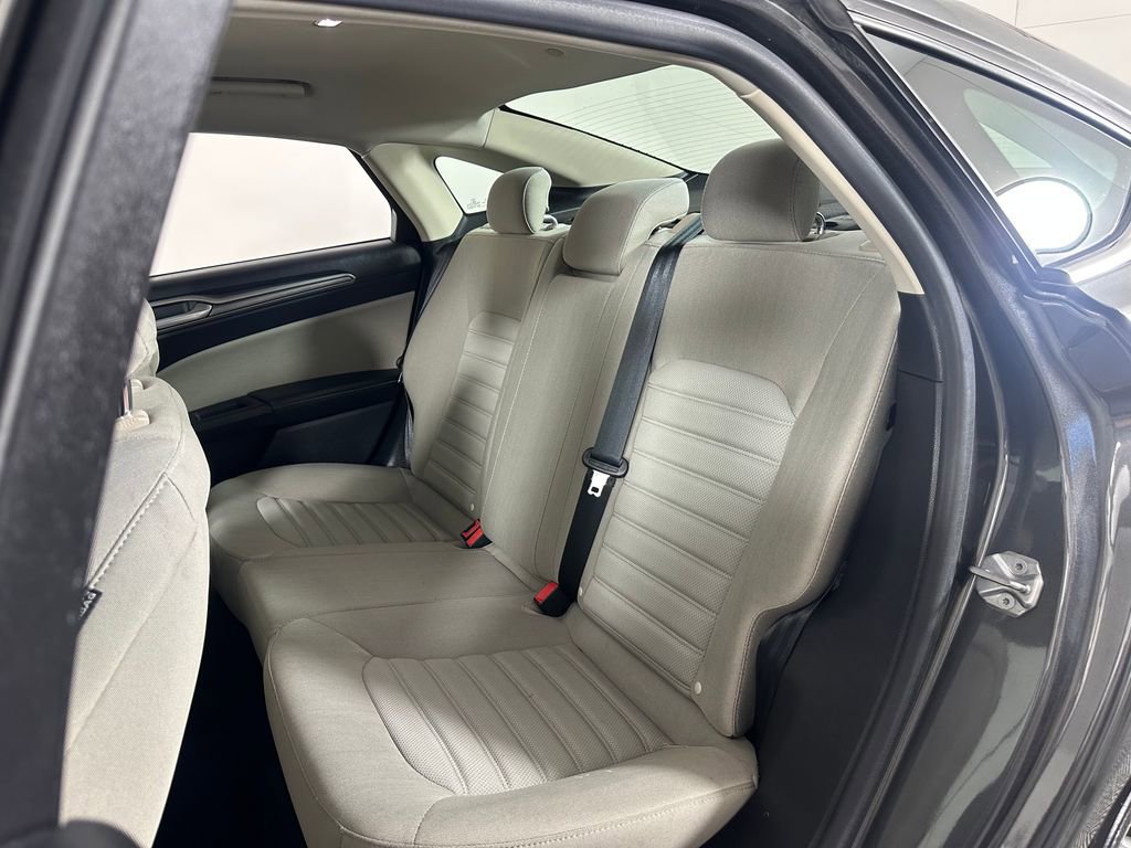 Used 2018 Ford Fusion S FWD image 18