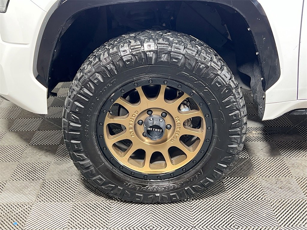 Used 2023 Toyota Tundra Platinum w/ Advanced Package image 27
