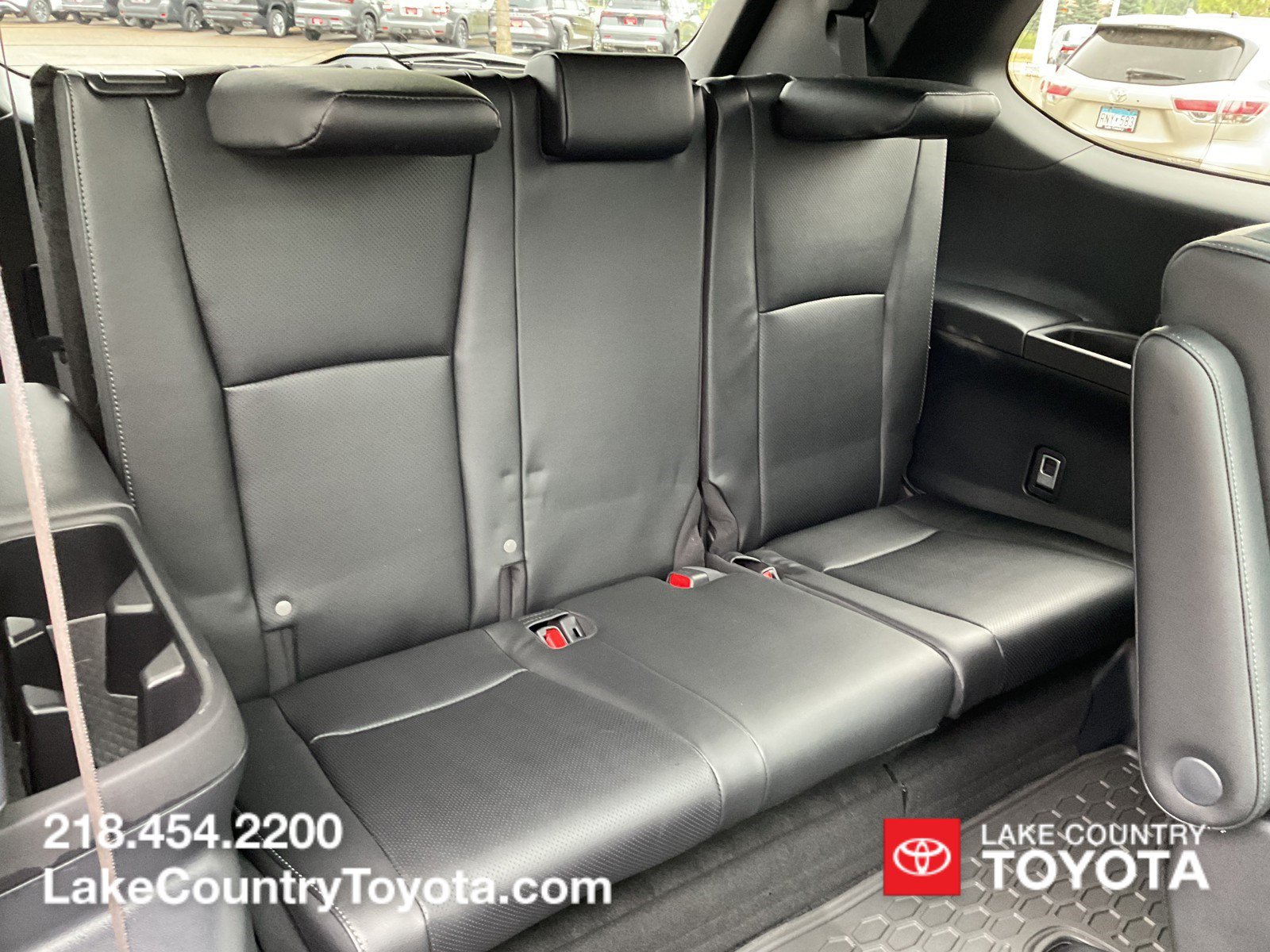 Used 2025 Toyota Grand Highlander AWD Hybrid image 25