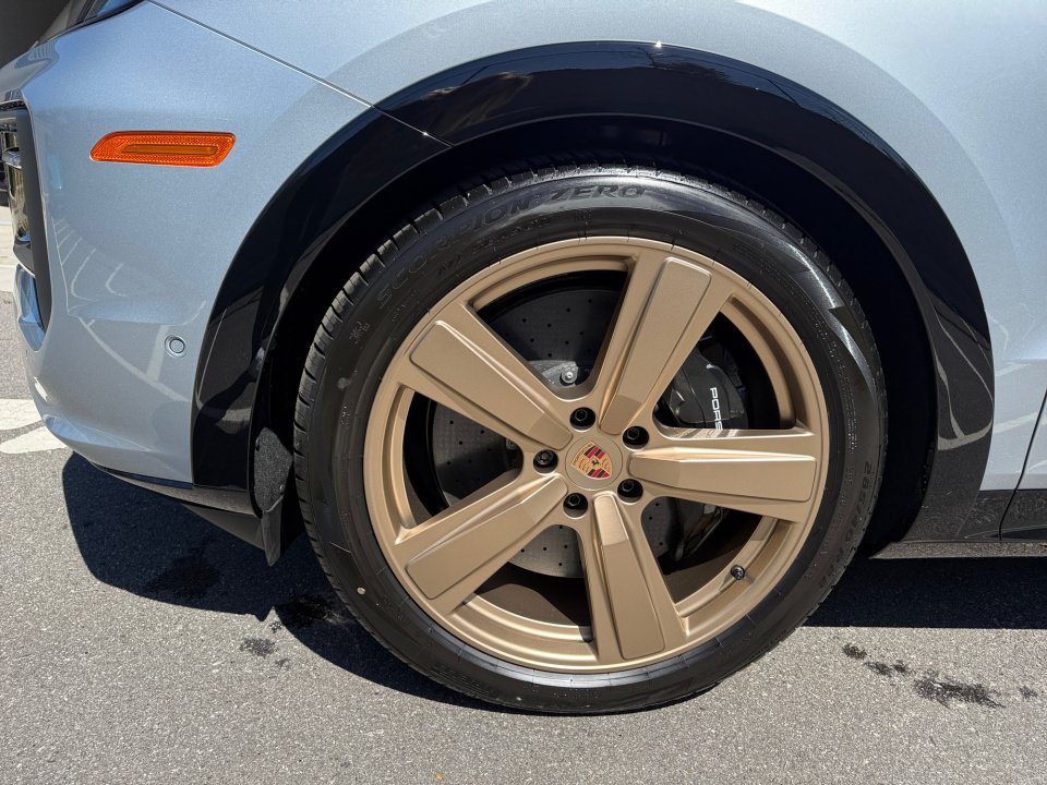 New 2026 Porsche Cayenne GTS AWD/4WD image 11