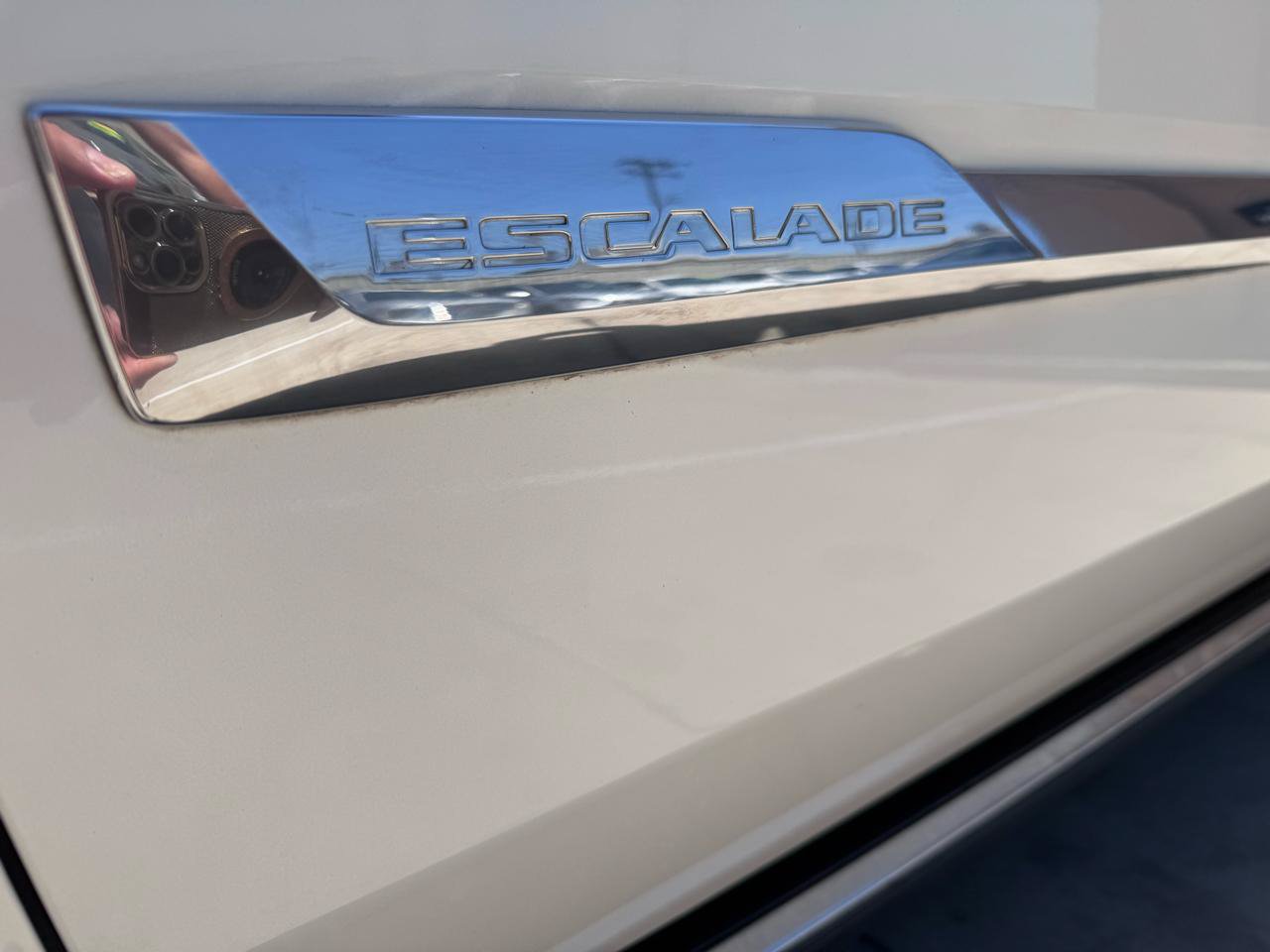 Used 2015 Cadillac Escalade Premium RWD image 10