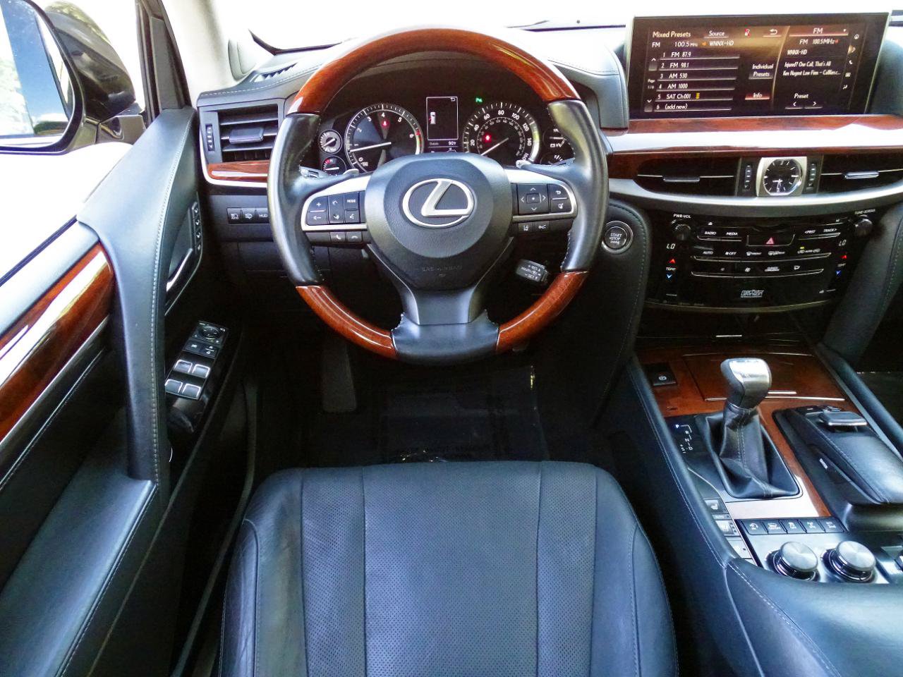 Used 2019 Lexus LX 570 4WD w/ Luxury Package image 30