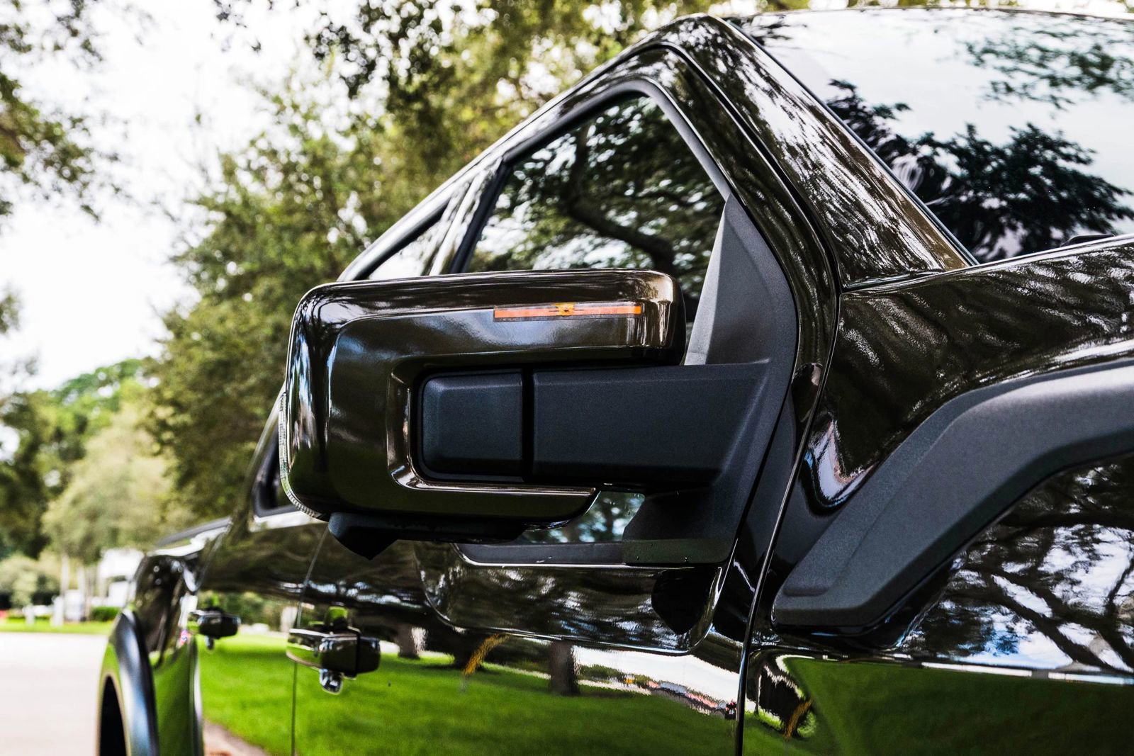 Used 2025 Ford F150 Raptor AWD/4WD image 8