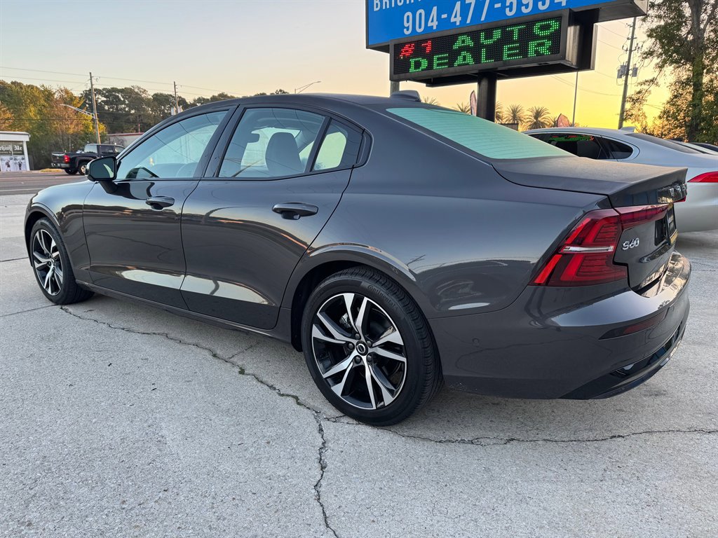 Used 2024 Volvo S60 B5 Plus image 4