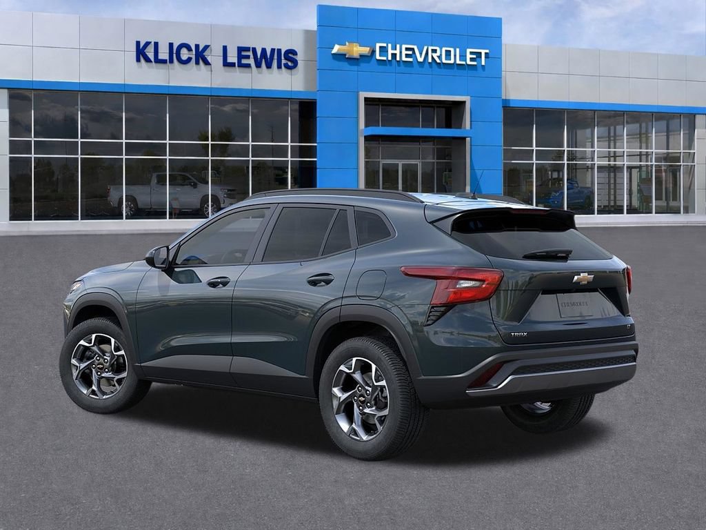 New 2026 Chevrolet Trax LT w/ LT Convenience Package FWD image 3