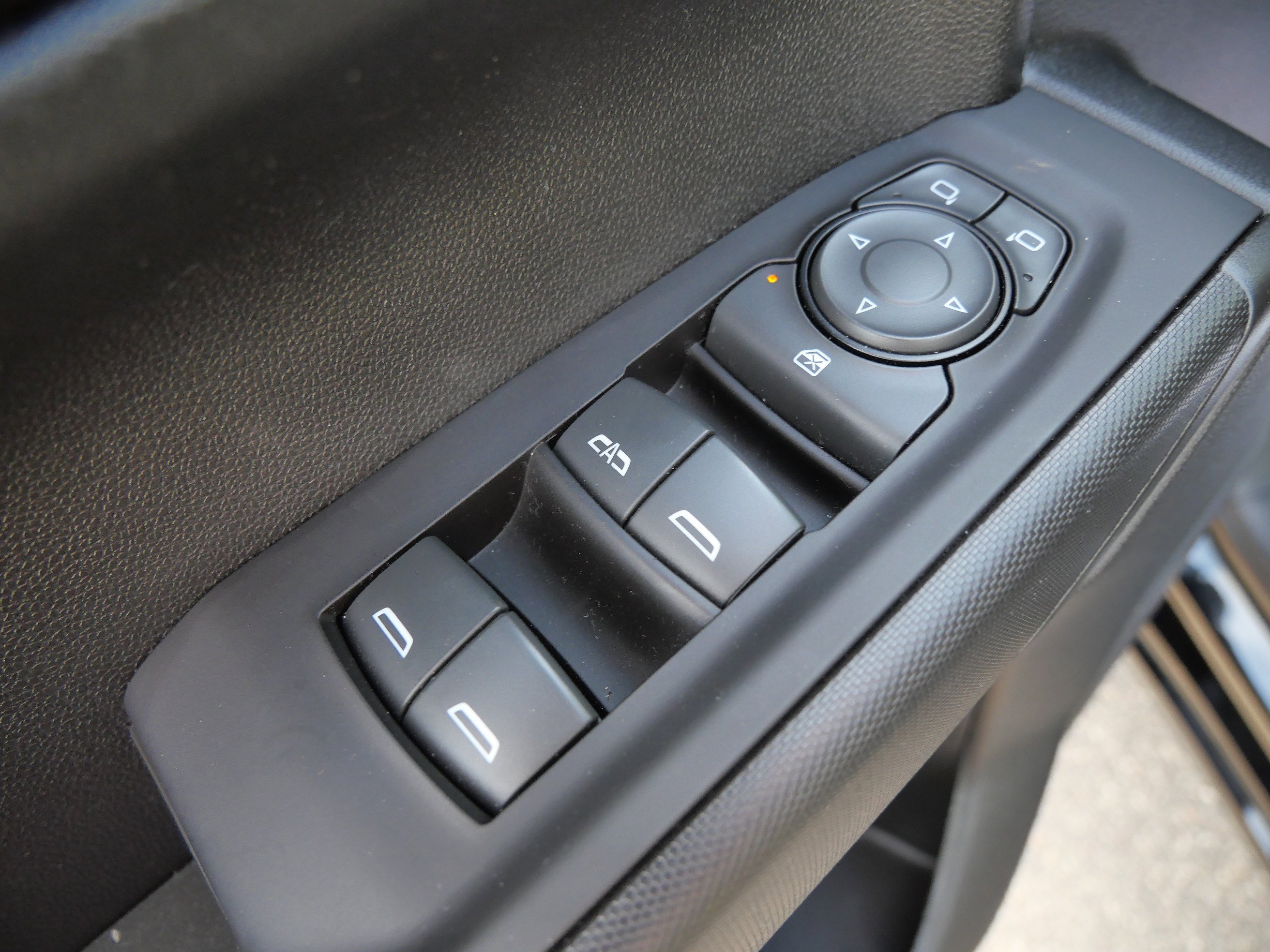 Used 2022 Chevrolet Silverado 1500 Custom AWD/4WD image 19