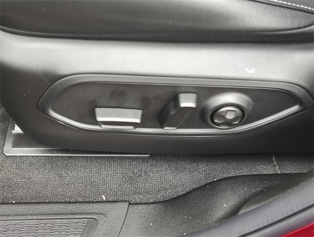 New 2025 Jeep Grand Cherokee Altitude image 13