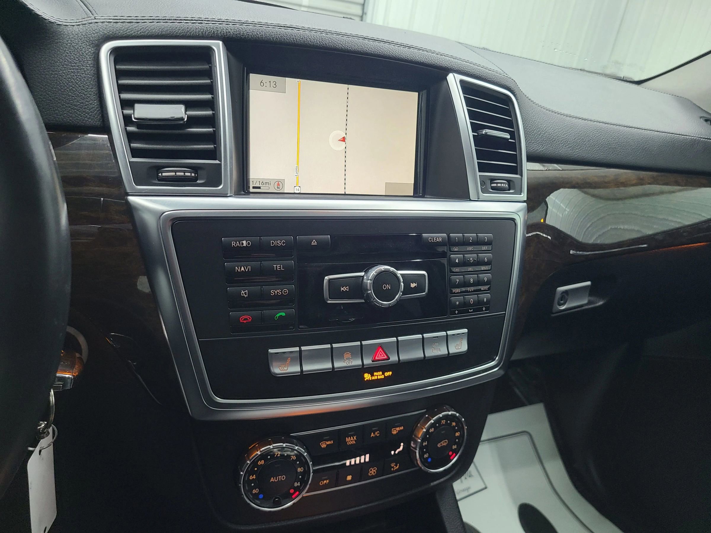 Used 2016 Mercedes-Benz GL 320 BlueTEC 4MATIC w/ Premium I Package image 26