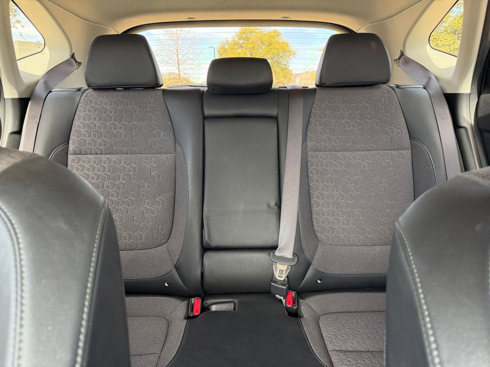 Used 2025 Kia Seltos S image 40