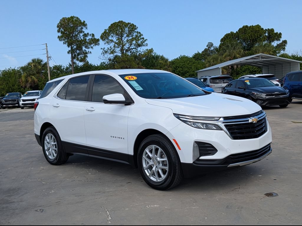 Used 2024 Chevrolet Equinox LT FWD image 2