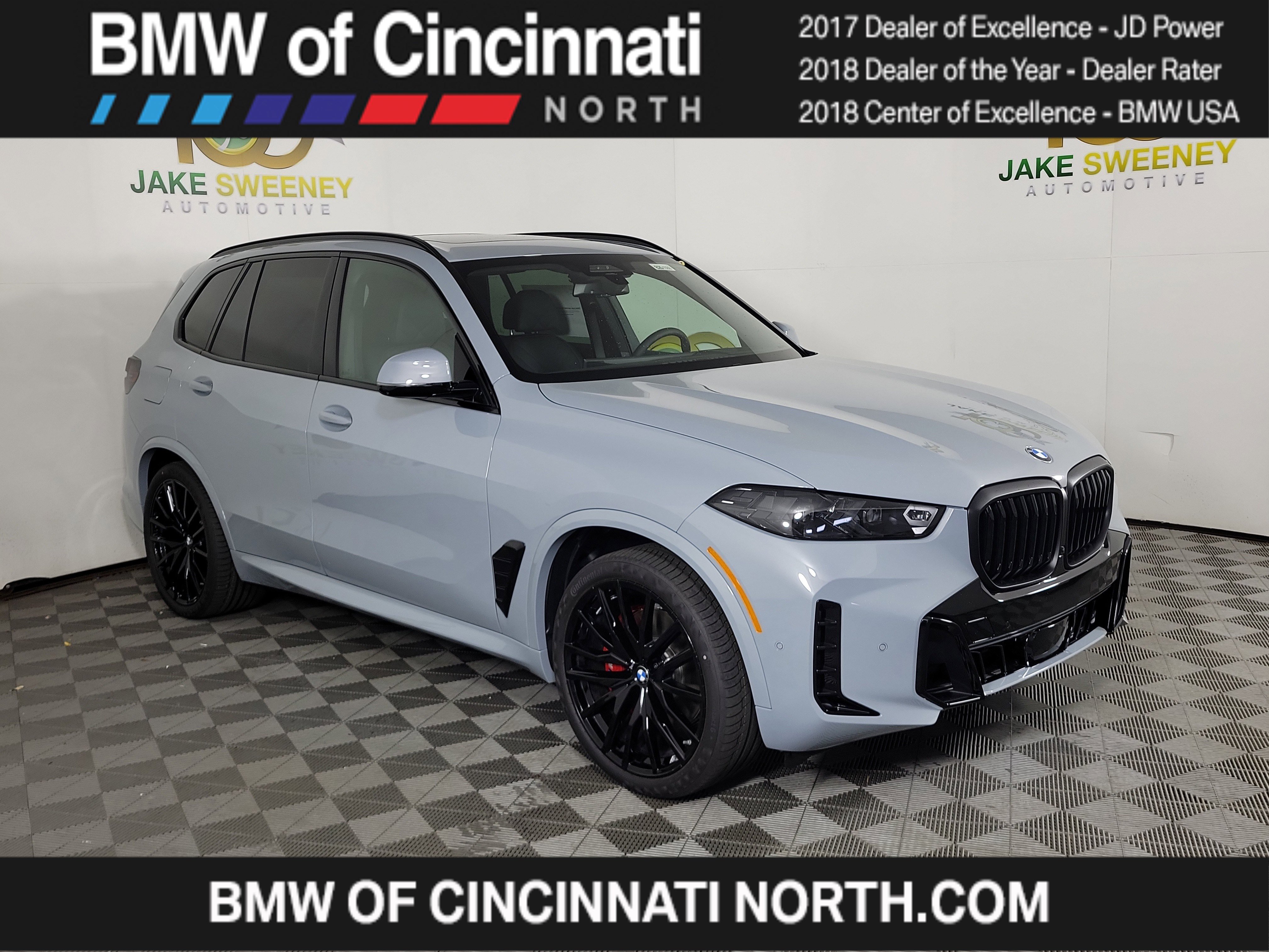 New 2026 BMW X5 xDrive40i w/ M Sport Package AWD/4WD image 1