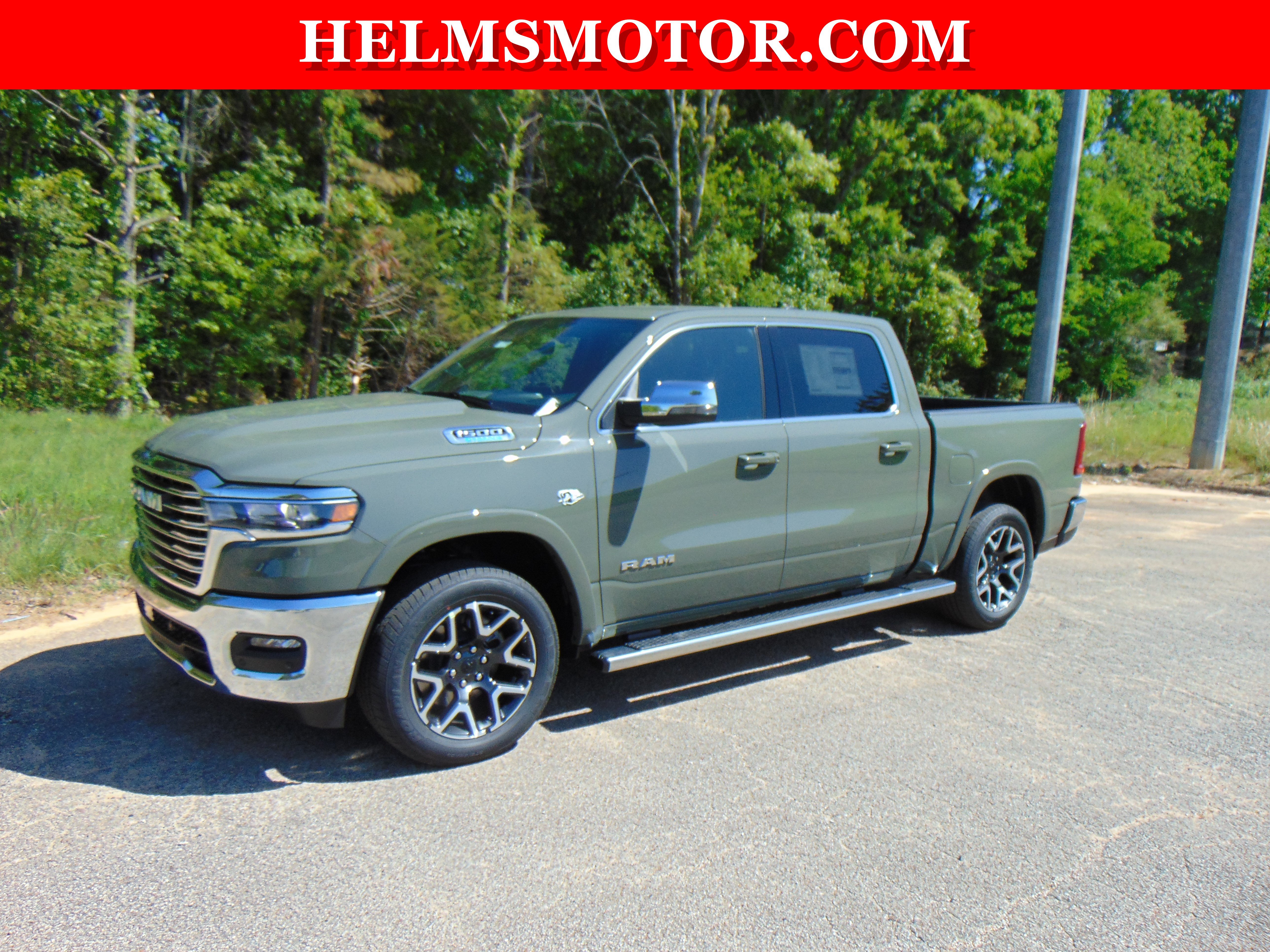 New 2026 RAM 1500 Laramie AWD/4WD image 5