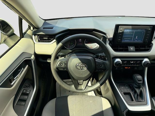 Used 2019 Toyota RAV4 XLE w/ Convenience Package image 16